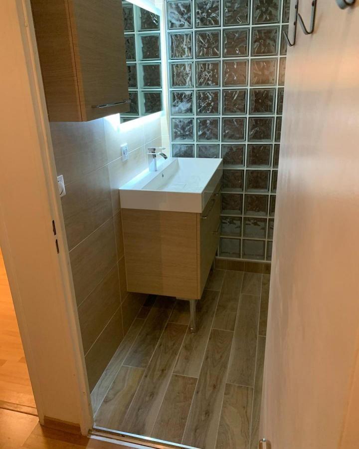 Matériaux de revêtement Près de Versailles