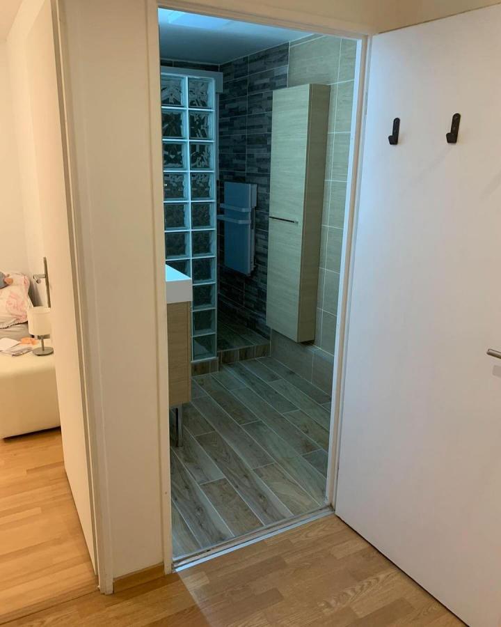 Revêtement de sol et mur Près de Versailles